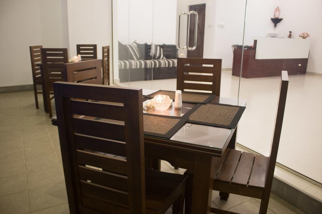 Hotel The 262 Negombo